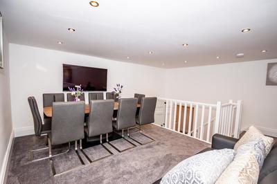 Luxury 4 bedroom ground floor apartment