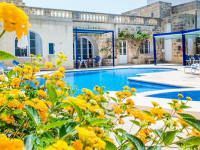 Nuffara - a charming traditional Farmhouse with a large pool