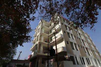 Capital O Aviraj Inn