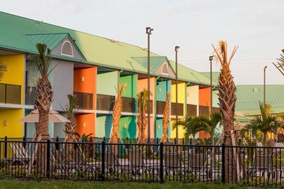 Beachside Hotel & Suites Cocoa Beach - Port Canaveral
