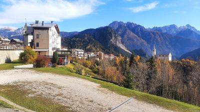 CAMPO BASE CADORE con parcheggio auto e garage moto