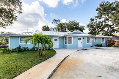 Spacious 2BR Townhouse Riverside with Parking