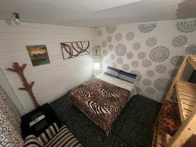 Dormitorio privado con salida independiente