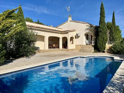 Villa Aurora hasta 10 personas piscina AC wifi