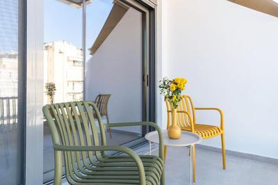Downtown Glyfada Spacious Peaceful Apt In Metaxa