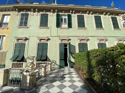 Palazzo Lomellini Historic Retreat by M3trocubo