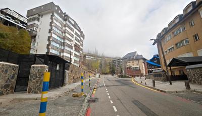 SnowGranada Love Snow Jacuzzi