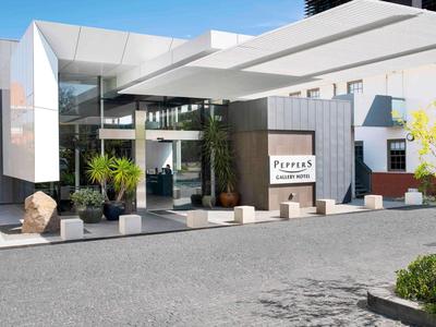 Peppers Gallery Hotel
