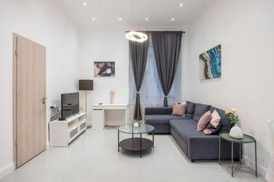 Deluxe & Cozy 3Bedroom Suites next to the Fashion St
