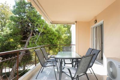 Naturally Bright 3BR Flat in Marousi by UPSTREET