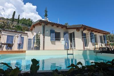 Villetta con Piscina su Terrazza vista mare