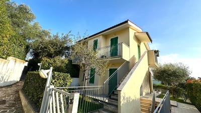 N148 - Numana, nuovo trilocale con terrazzo a 350 metri dal mare