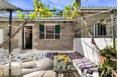 Serene Retreat in Kolivata Village