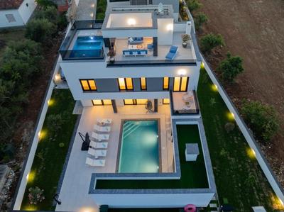 Villa Elena - CROWONDER LUXURY RENT