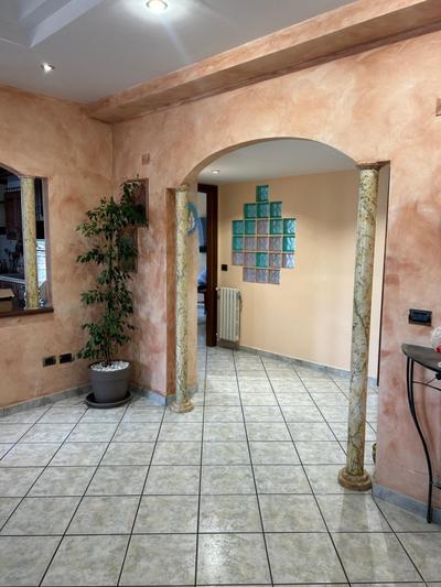 Roccis Evergreen House
