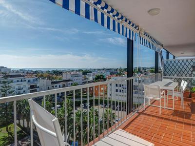Urban Waves by Hello Homes Sitges
