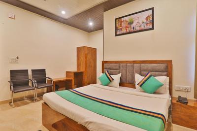 Hotel Premium Kishna Mathura