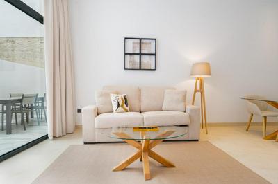 New Design Apartment - Private patio - Gallos 2