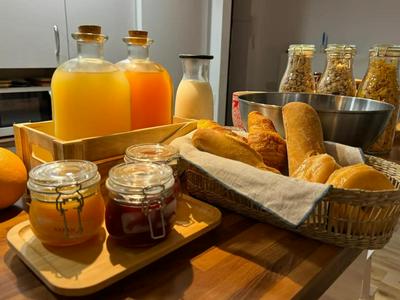 Alex's BnB - breakfast included