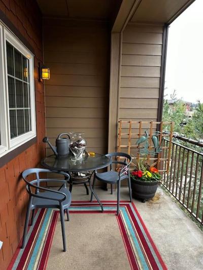 Coeur d Alene Riverstone Retreat