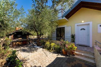 MY DALMATIA - Holiday home Olive Garden with private swimming pool
