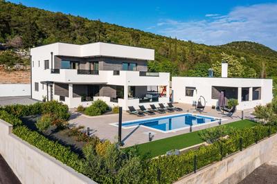 MY DALMATIA - Luxury villa Burra with private pool, jacuzzi and sports court