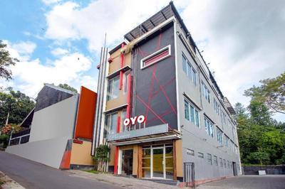 OYO 1057 Premier Guest House