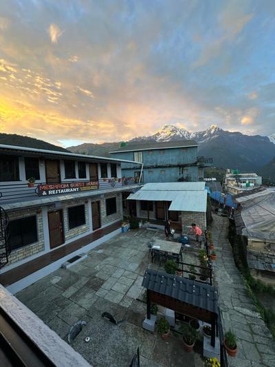 Meshrom Guest House and Restaurant