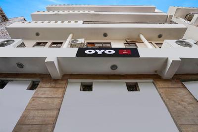 Hotel O Silver Key KD plaza Near Saket Metro station