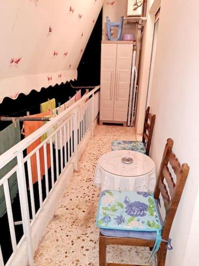 Entire Vintage Apartment in Aigaleo
