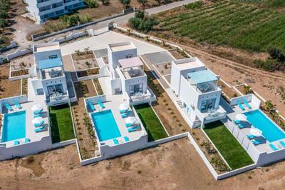XENOS VILLA 6 With a private pool near the sea