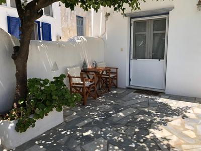 Small studio in the center of Tinos