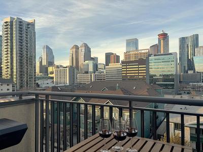 Stylish DT Views at Stampede w Free Parking and AC