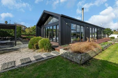 The Glasshouse - Ruakaka, Boutique accommodation