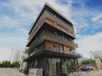 Super Townhouse Cloud Bay, Near Genpact, Sector-69, Gurgaon