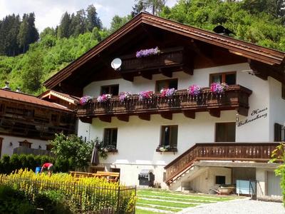 Haus Schneeberg - 3 apartments for 10 people