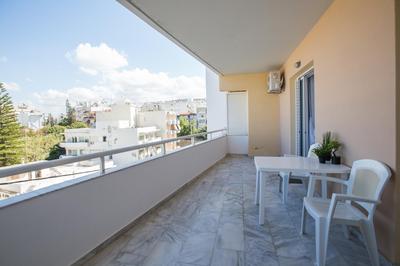 Cozy studio 300m from the beach and city center, free parking