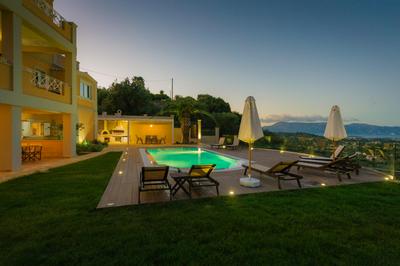 Stephandra Villa