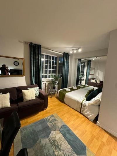 Amazing 2 flat bedroom in Chelsea London