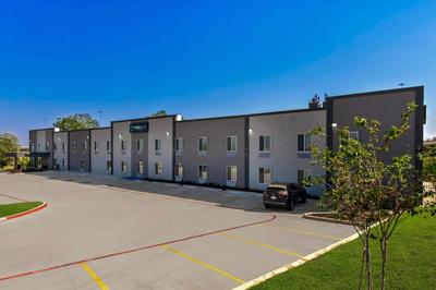 Clarion Pointe Fort Worth East - Arlington