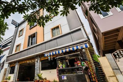 Super Hotel O Varsha Grand Residence