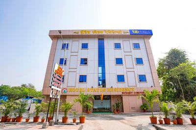 FabHotel Status Residency