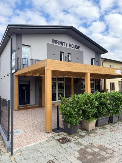Infinity House - Eleganza Moderna tra Treviso e Venezia