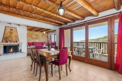 Countryside Apartment 1 with Shared Swimming Pool