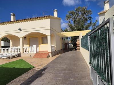 Casa espaciosa con piscina privada, Wi-Fi, aire acondicionado y mascotas permitidas cerca de la playa - ES-348-5