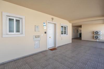 BnB Homes Apartment with cozy Terrace & 2 Swimming pools near the heart city