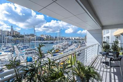 Stunning Luxury 3 Bedroom Apartment