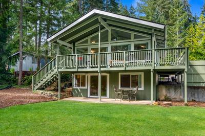 Golf Retreat with Lakes Access