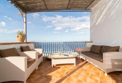 The Phoenix - Modern Breathtaking Sea View Apartment with 2 Terraces, 2 Balconies, small private garden and private parking