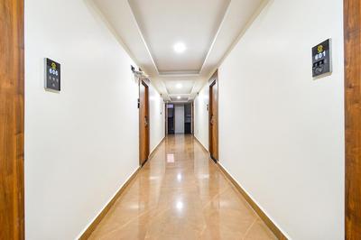 FabHotel Prime Srishoin - Nr TCS Deccan Park, Hitech City